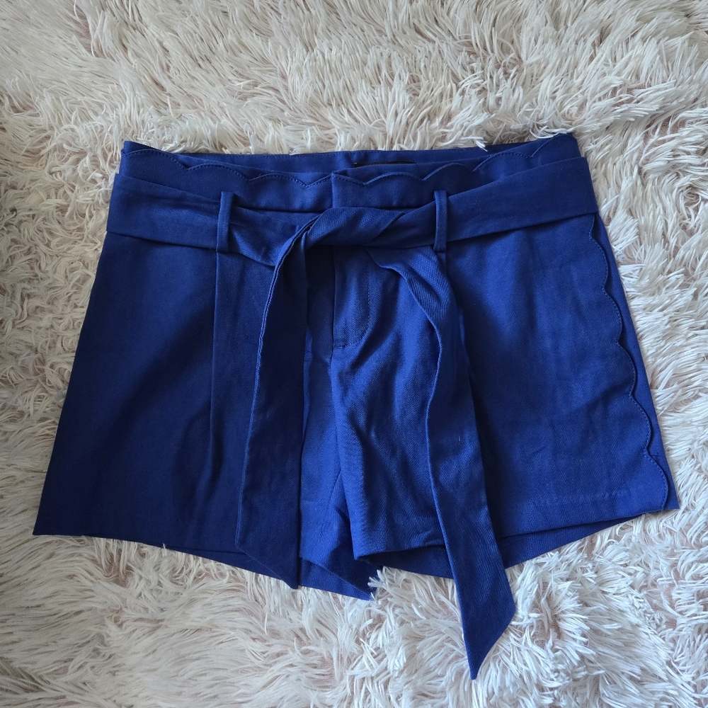 Banana Republic royal blue scalloped waist dress shorts Sz 6 belt detail preppy - Picture 2 of 7